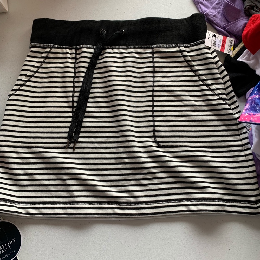 ideology skirts
